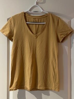 Cherokee V-Neck Short Sleeve Tee in Mustard